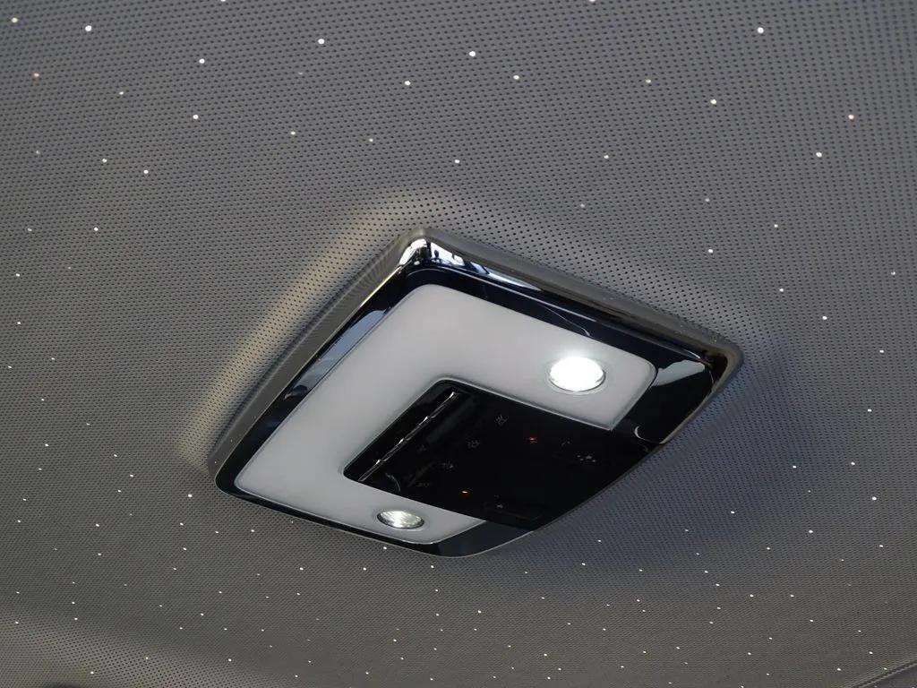 Certified 2025 Rolls-Royce Cullinan AWD/4WD image 6