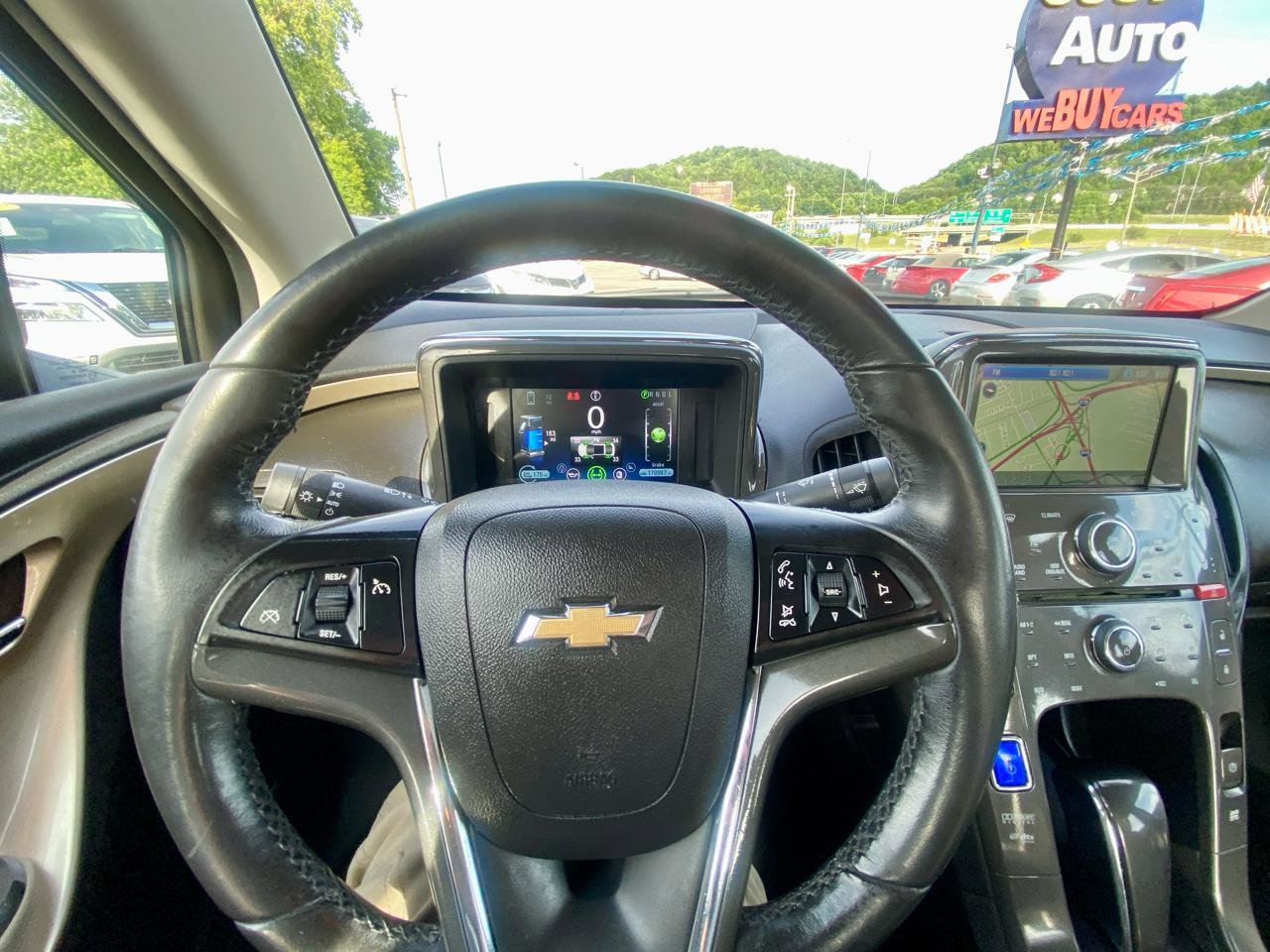 Used 2011 Chevrolet Volt Premium w/ Premium Trim Package FWD image 16