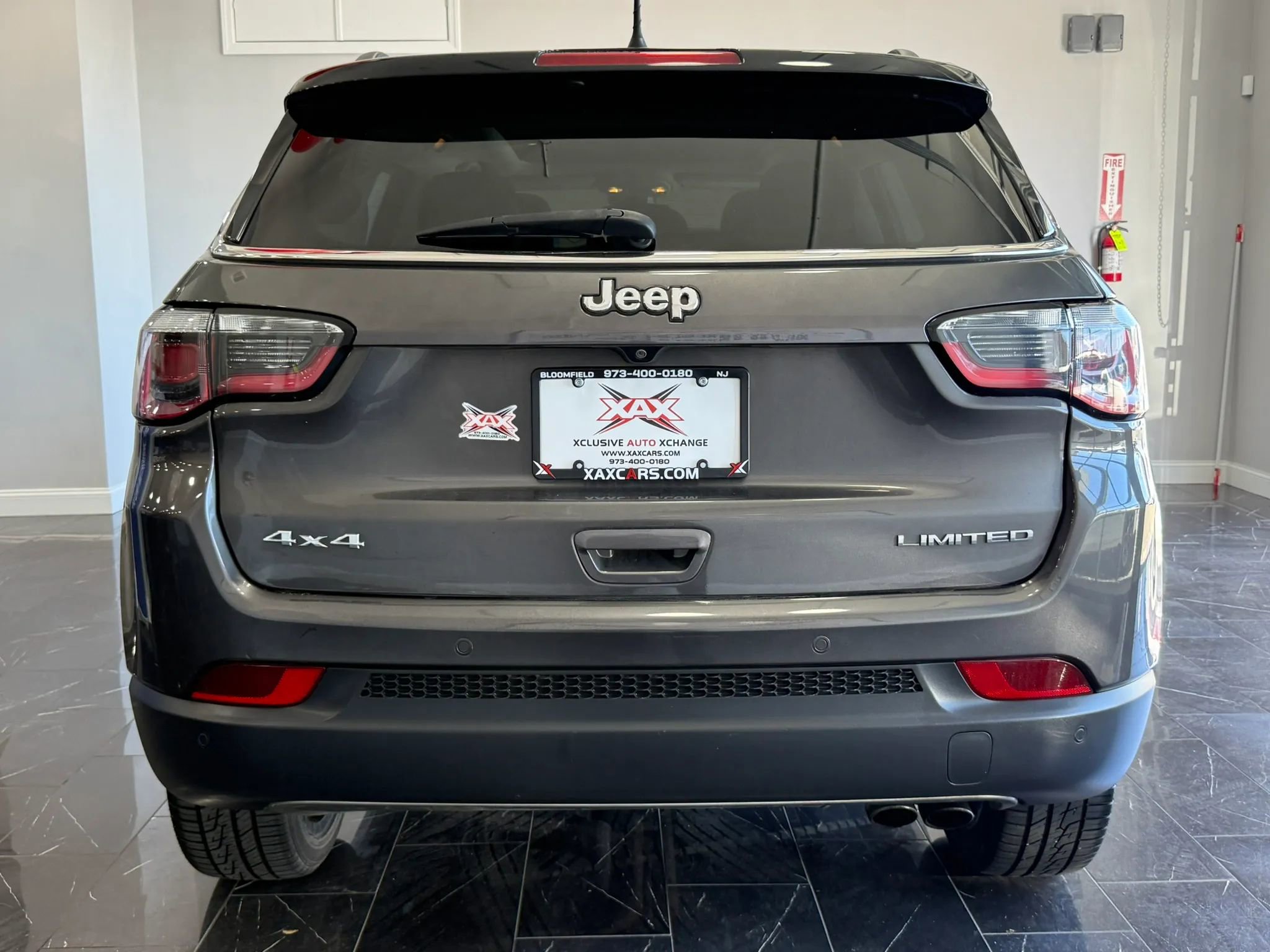 Used 2017 Jeep Compass Limited AWD/4WD image 5