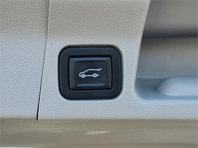 Used 2023 GMC Acadia SLT image 31