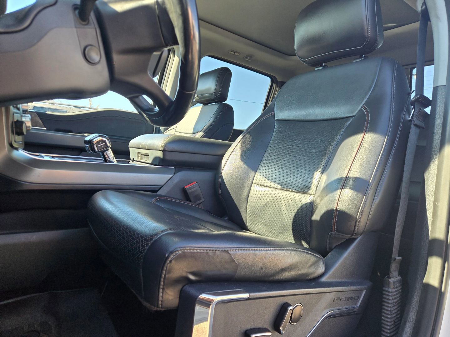 Used 2021 Ford F150 Lariat w/ Equipment Group 502A High image 10