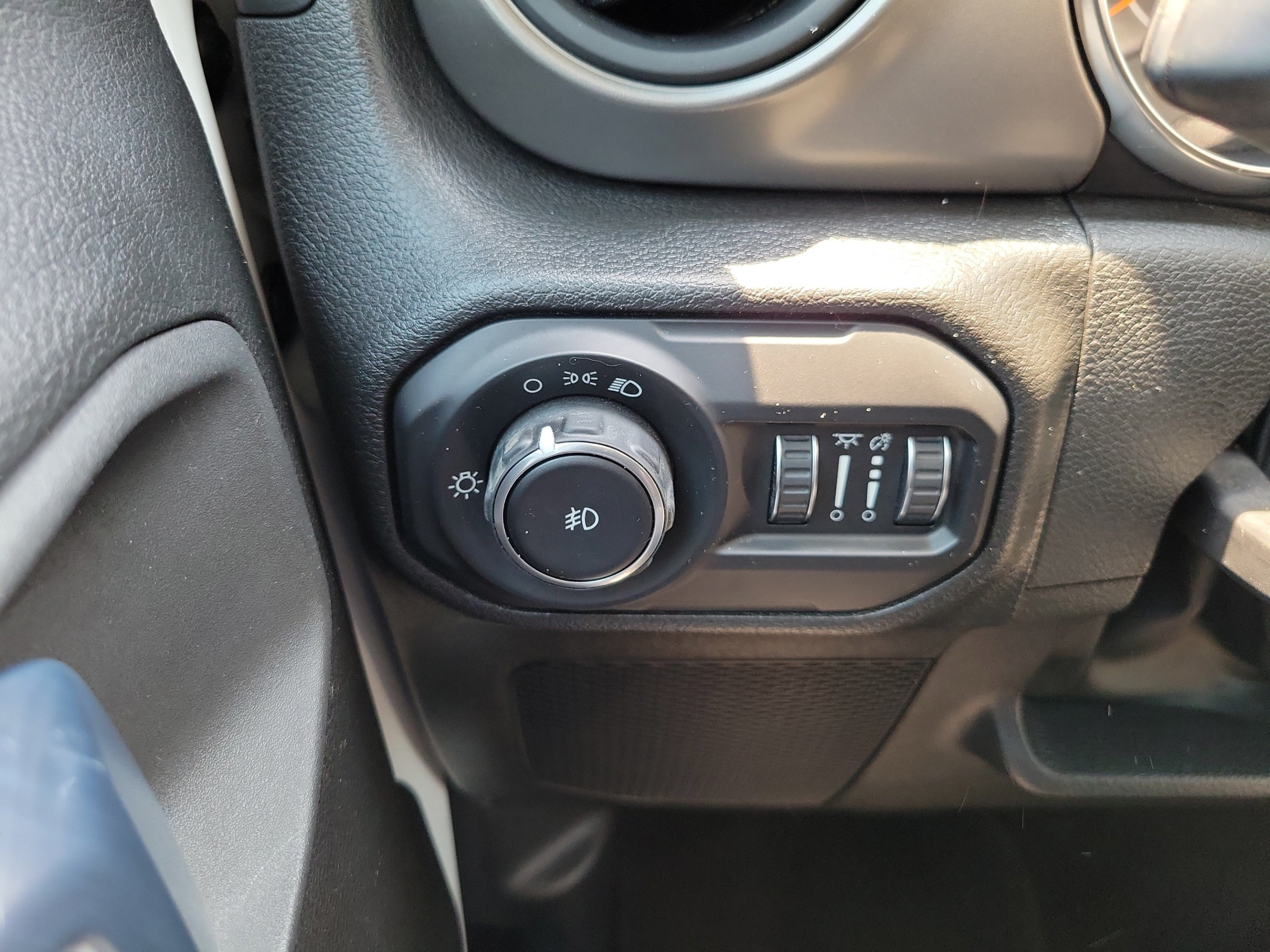 Used 2021 Jeep Wrangler Unlimited Sport AWD/4WD image 27