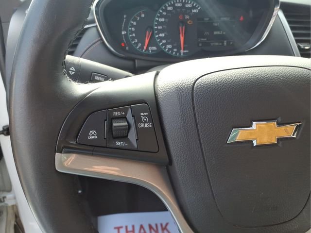 Used 2021 Chevrolet Trax LT w/ LT Convenience Package image 14