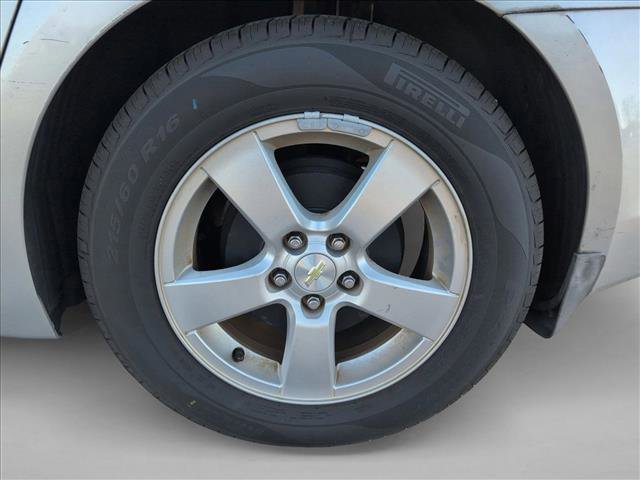 Used 2015 Chevrolet Cruze LT w/ Technology Package image 11