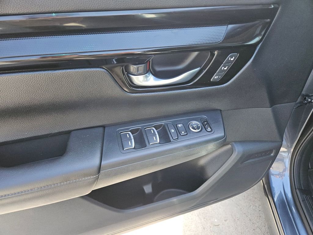 Used 2025 Honda CR-V EX-L image 15
