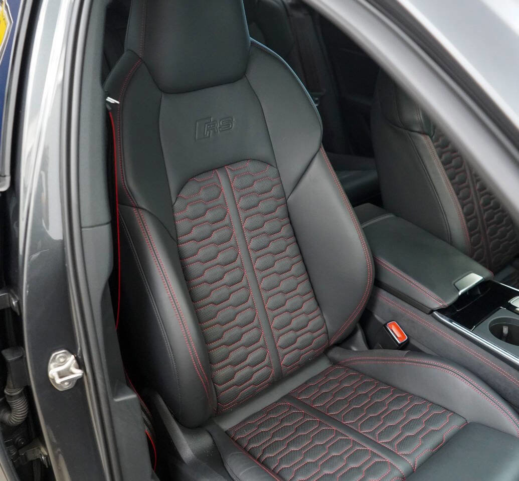 Used 2022 Audi RS 6 image 61