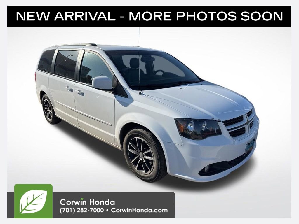Used 2017 Dodge Grand Caravan GT image 1