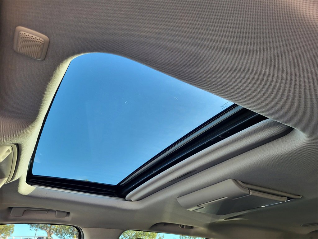 Used 2016 Cadillac Escalade Luxury image 31