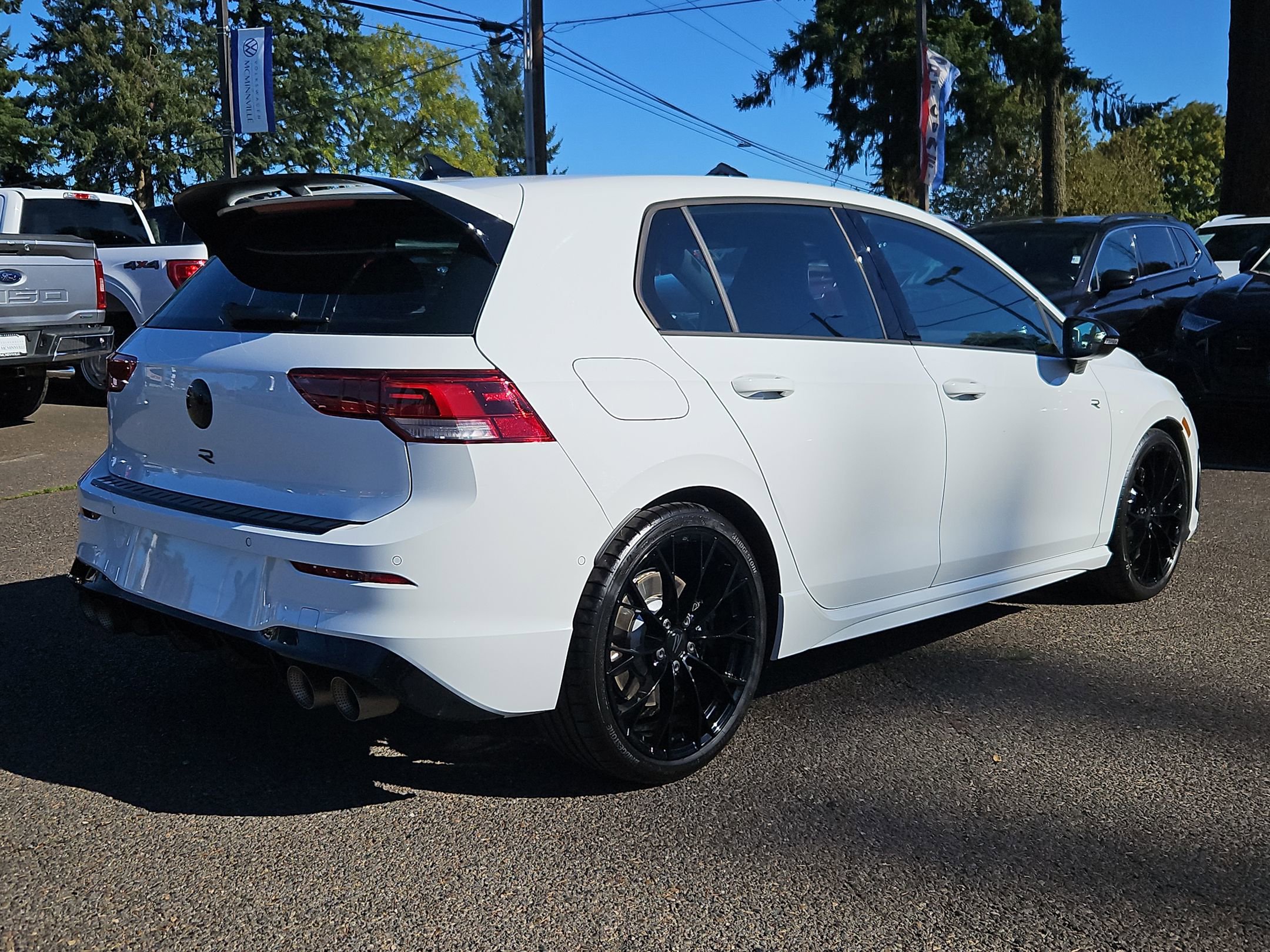 Used 2025 Volkswagen Golf R Black Edition image 5