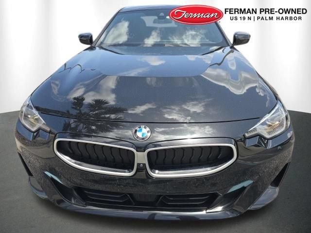 Used 2025 BMW 230i Coupe RWD image 3