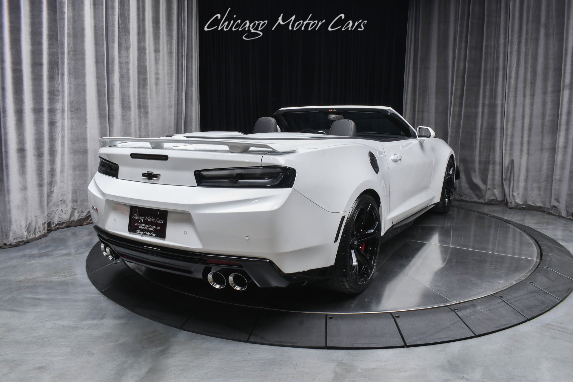 Used 2017 Chevrolet Camaro ZL1 RWD image 5