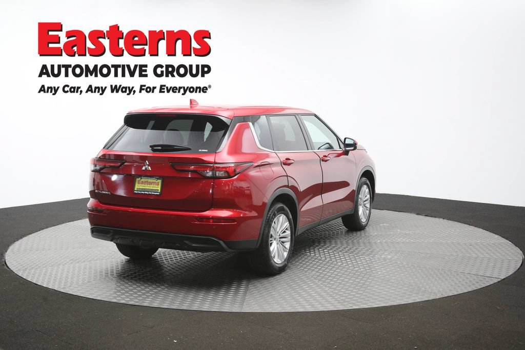 Used 2024 Mitsubishi Outlander ES AWD/4WD image 39