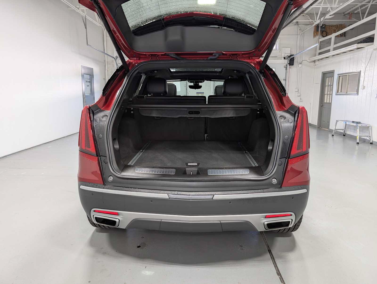Certified 2023 Cadillac XT5 Premium Luxury w/ Technology Package AWD/4WD image 40