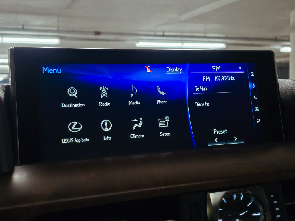Used 2017 Lexus LX 570 4WD w/ Luxury Package image 28