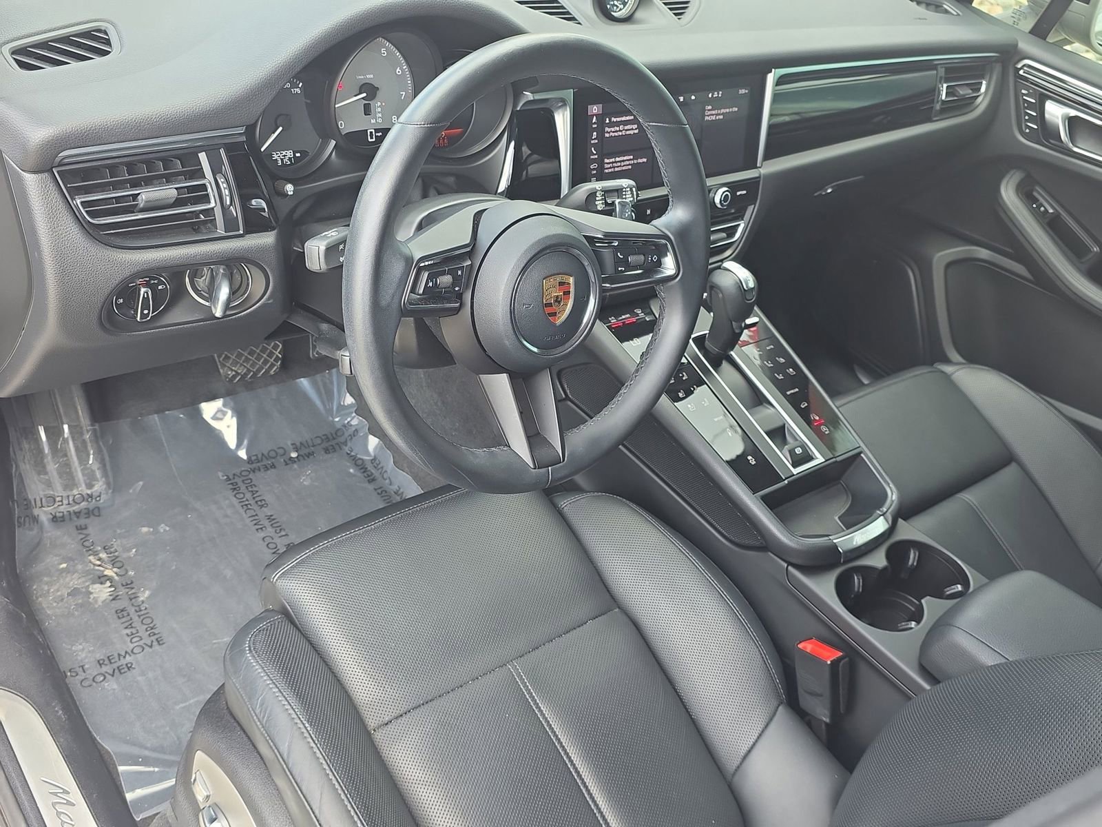 Certified 2023 Porsche Macan S image 4
