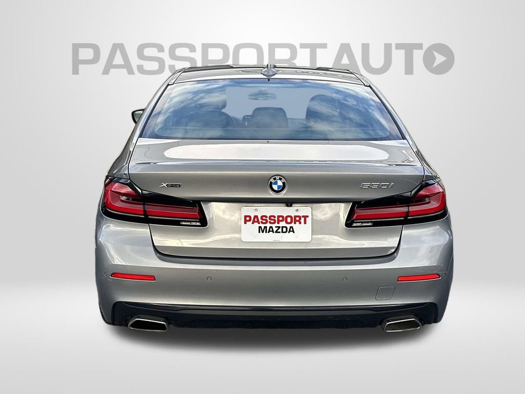 Used 2023 BMW 530i xDrive w/ Premium Package image 3