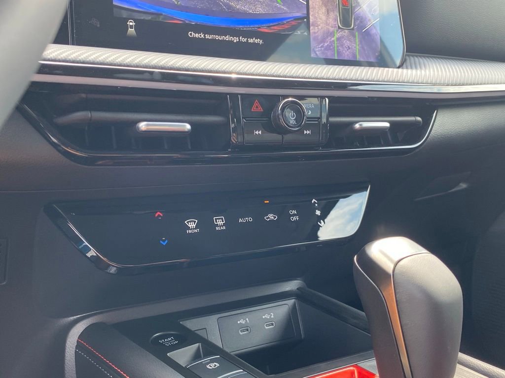 New 2025 Nissan Kicks SR image 34