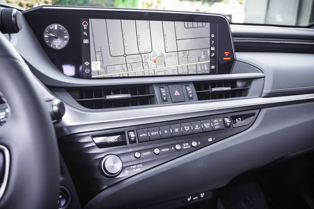 Used 2021 Lexus ES 300h w/ Premium Package FWD image 16