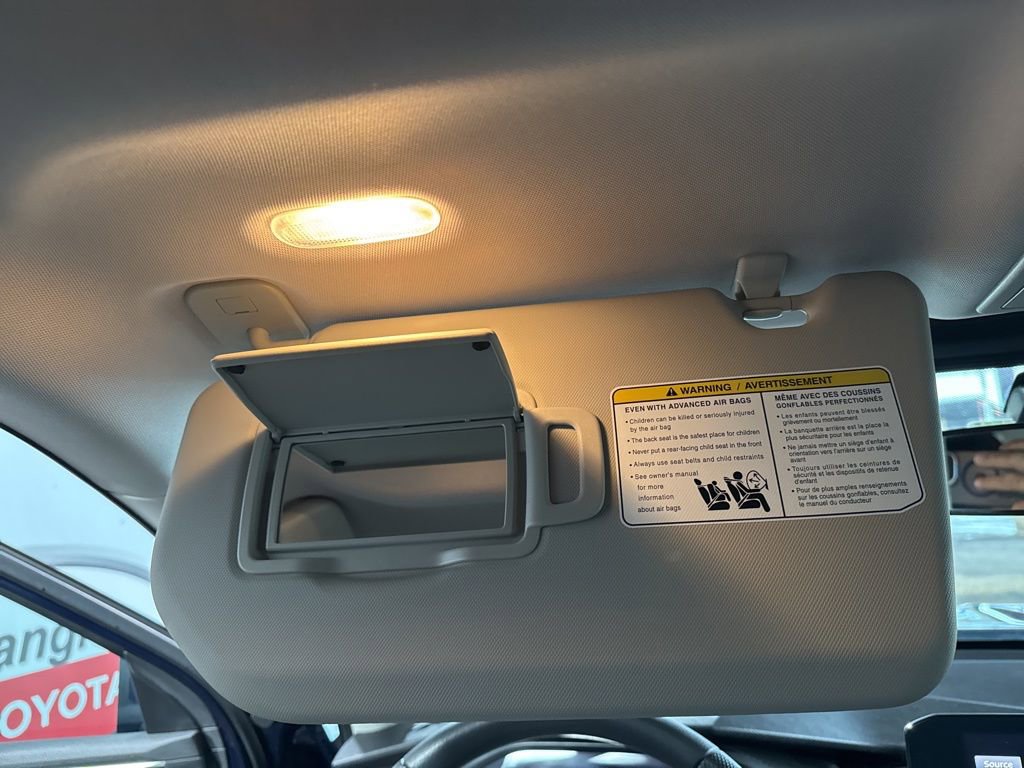 Used 2023 Mitsubishi Outlander ES image 45