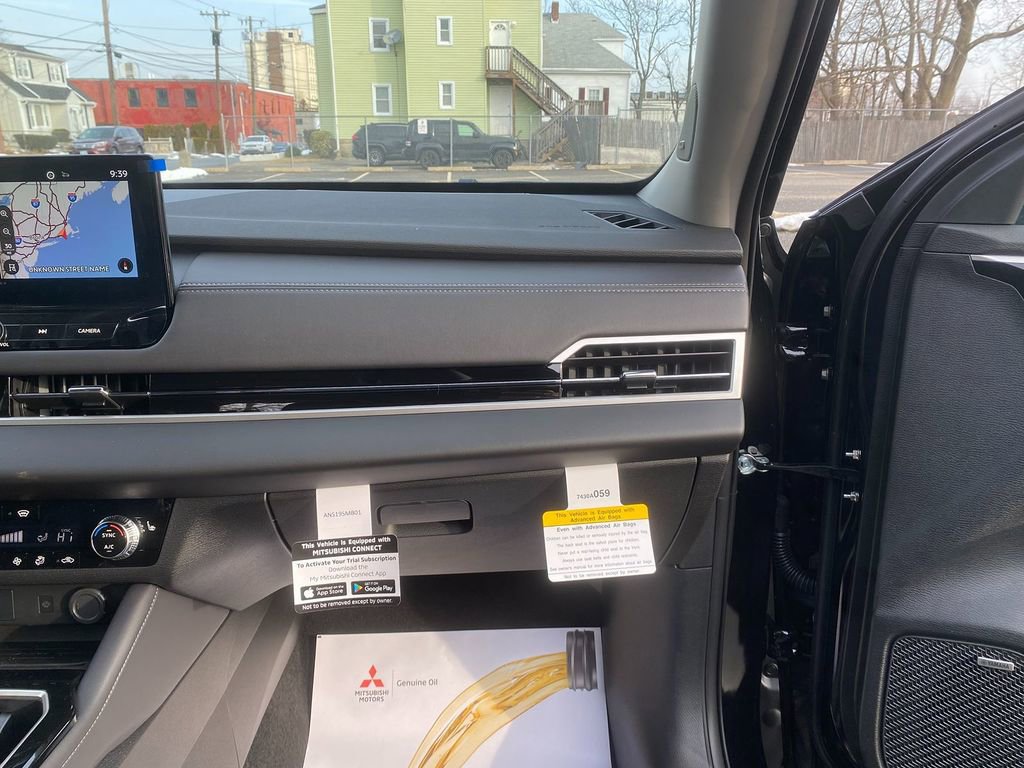 New 2026 Mitsubishi Outlander SE image 28