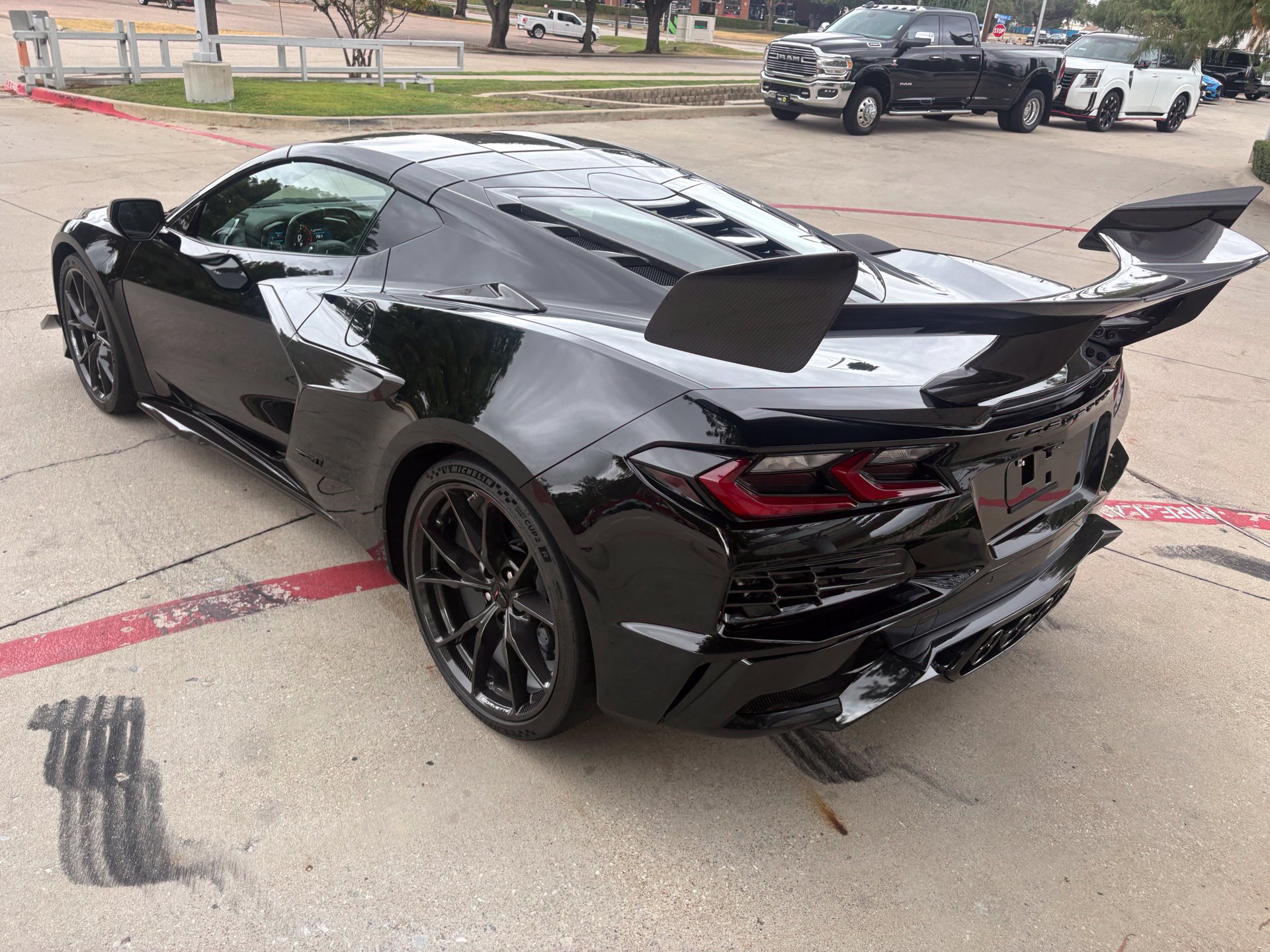 Used 2025 Chevrolet Corvette ZR1 w/ ZR1 Carbon Fiber Aero Package RWD image 6