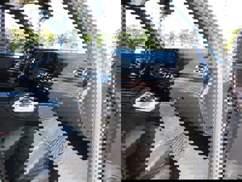 Used 2020 Mercedes-Benz GLS 450 4MATIC image 34