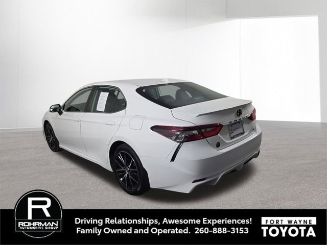 Used 2024 Toyota Camry SE FWD image 9