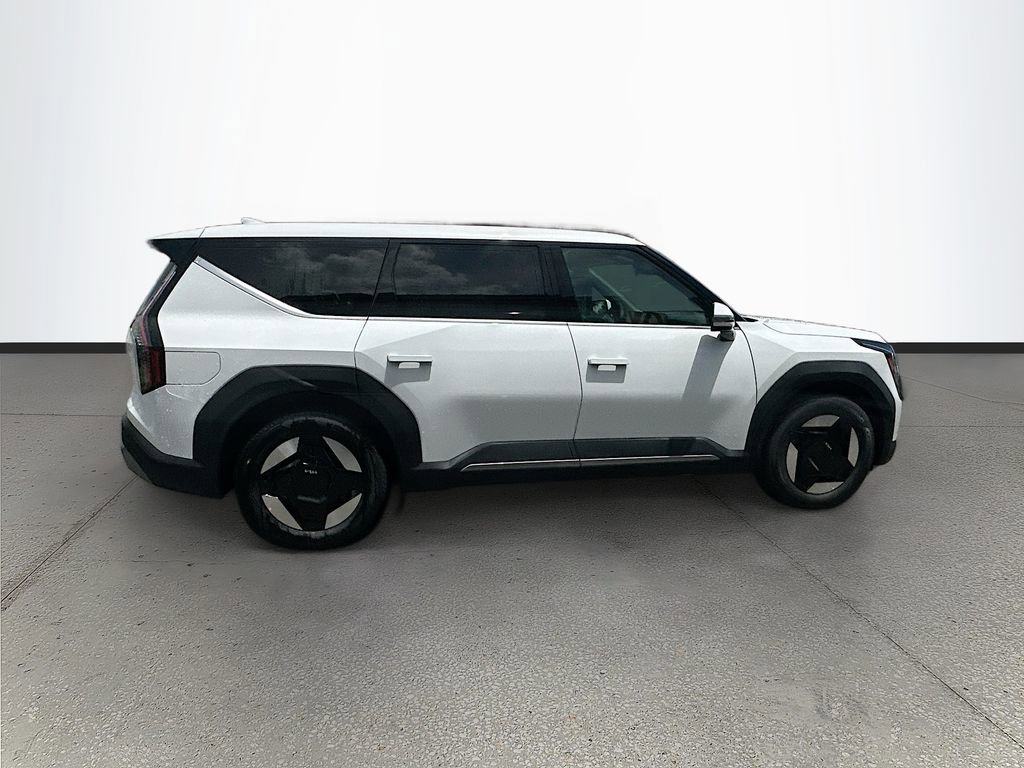 New 2026 Kia EV9 Light RWD image 8