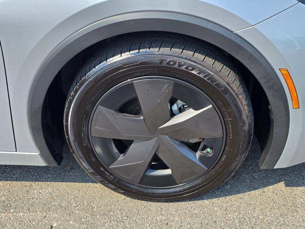 Certified 2024 Toyota Prius Prime FWD image 9