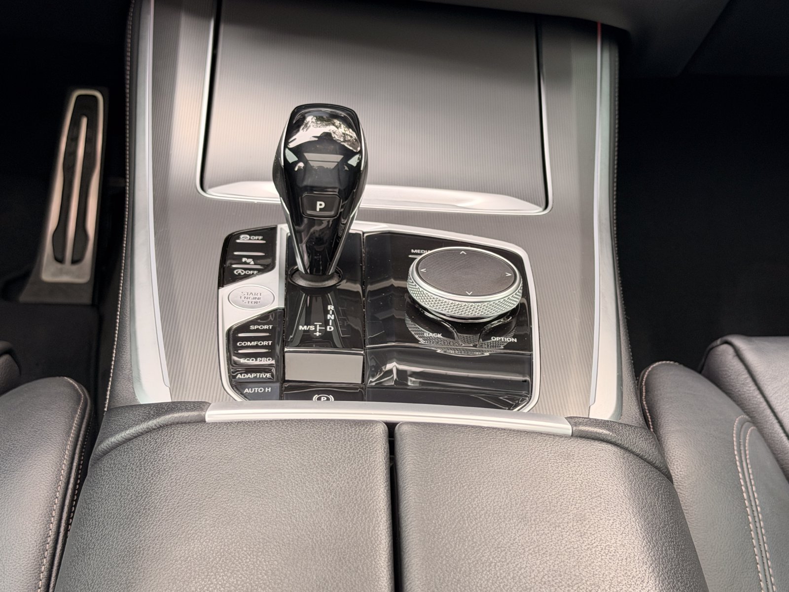 Used 2020 BMW X5 sDrive40i w/ M Sport Package RWD image 20