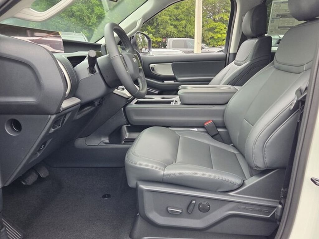 New 2027 Ford Expedition Active RWD image 6