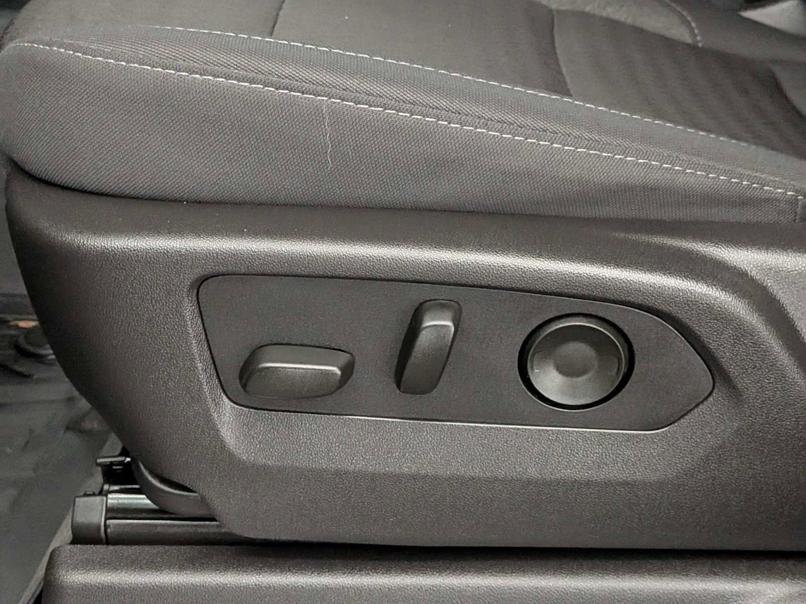 Used 2024 GMC Sierra 1500 Elevation w/ LPO, Elevation Black Package image 19