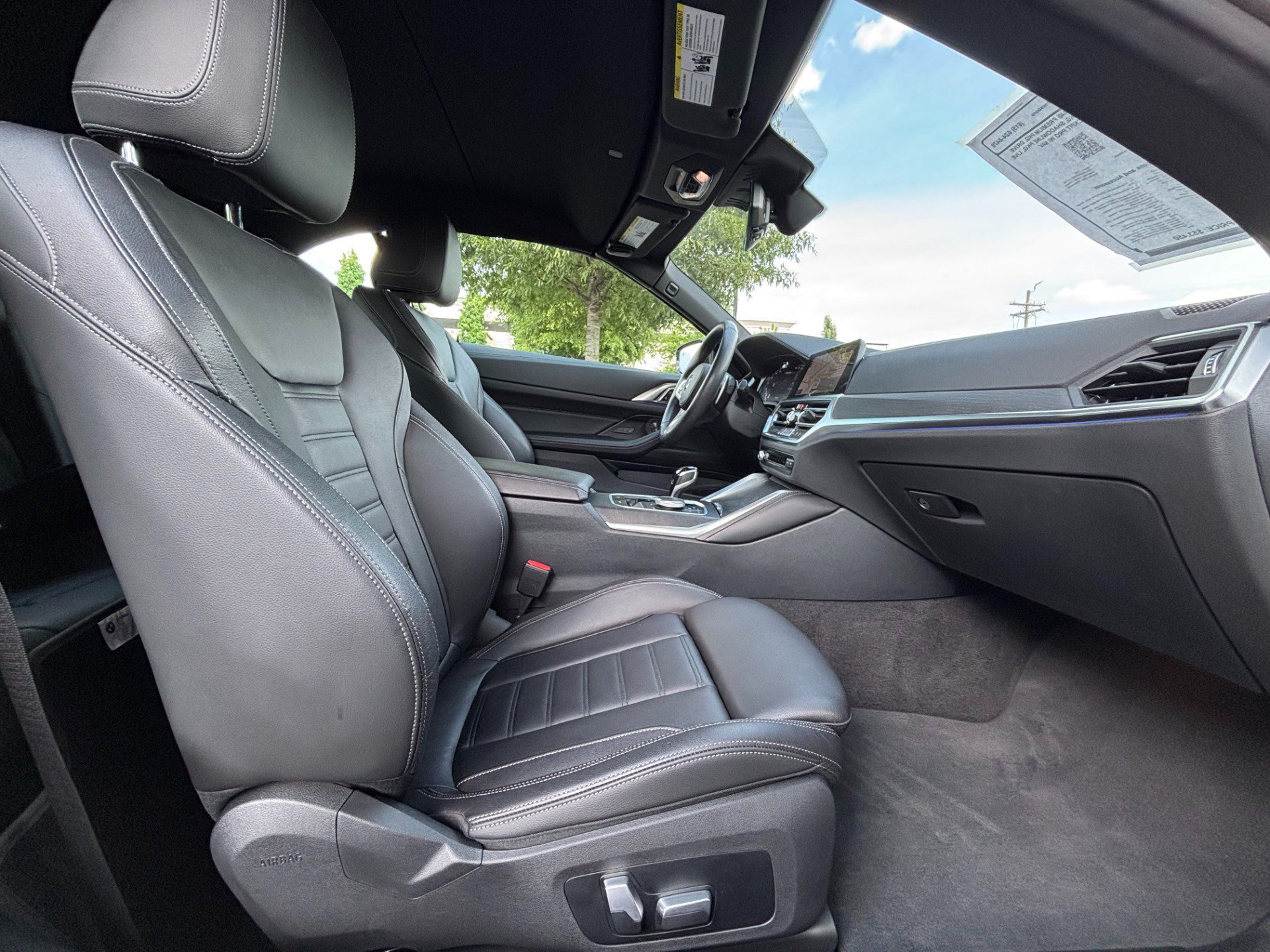 Used 2022 BMW M440i Convertible RWD image 24