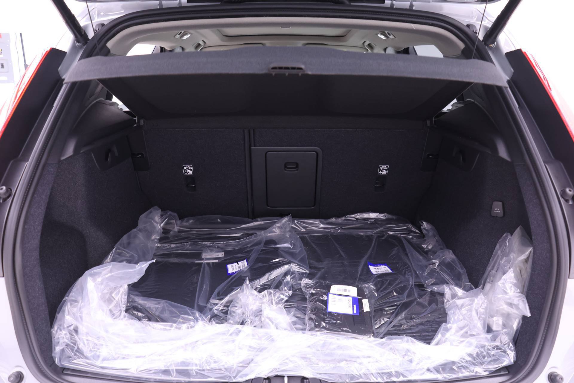 New 2026 Volvo XC40 B5 Ultra w/ Protection Package Premier AWD/4WD image 16