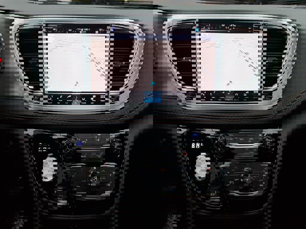 New 2026 Chrysler Pacifica Pinnacle image 11