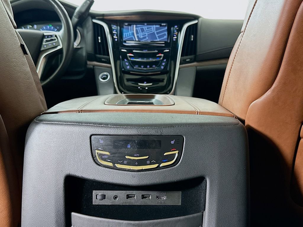 Used 2019 Cadillac Escalade Luxury image 28