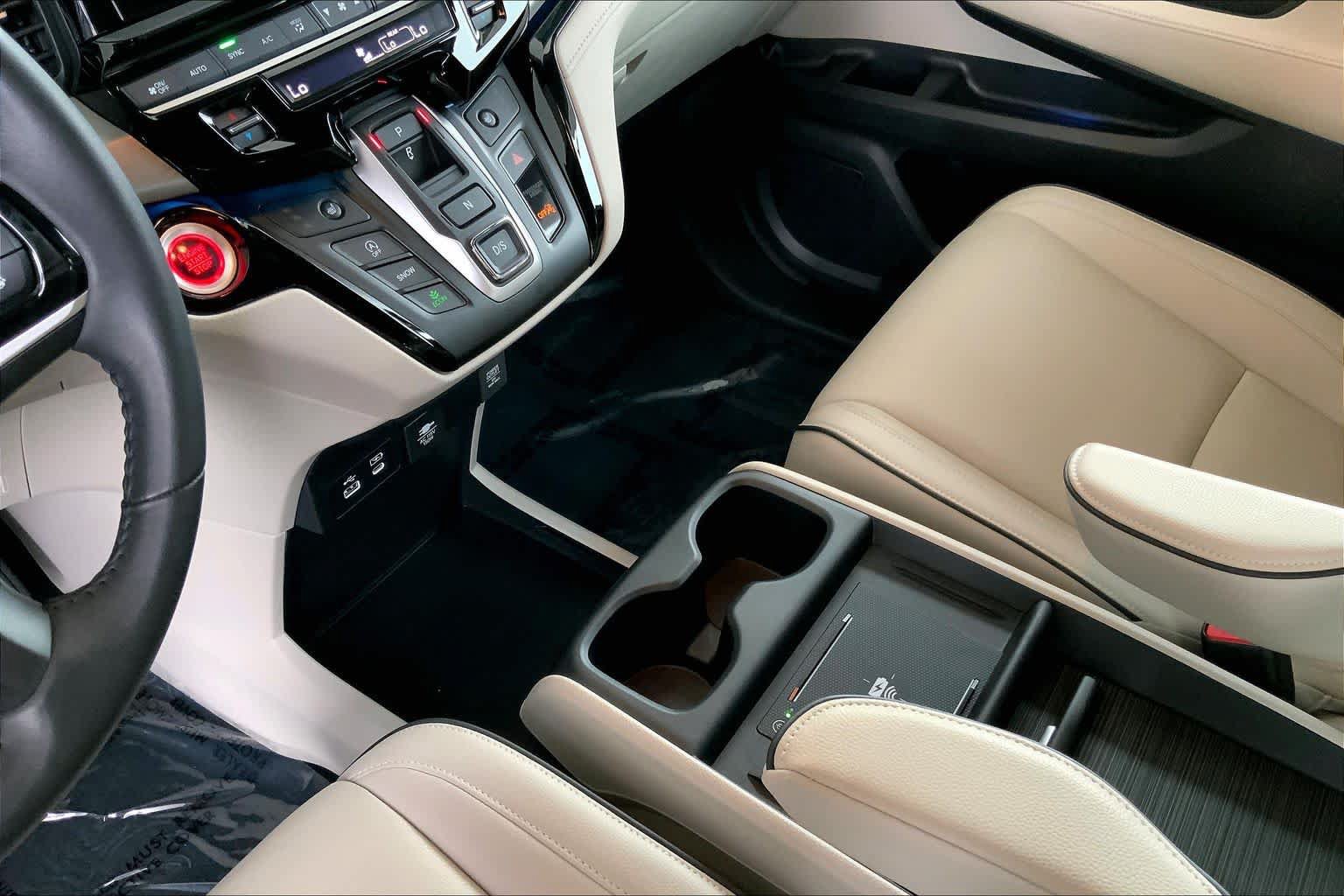 Used 2025 Honda Odyssey Touring image 17