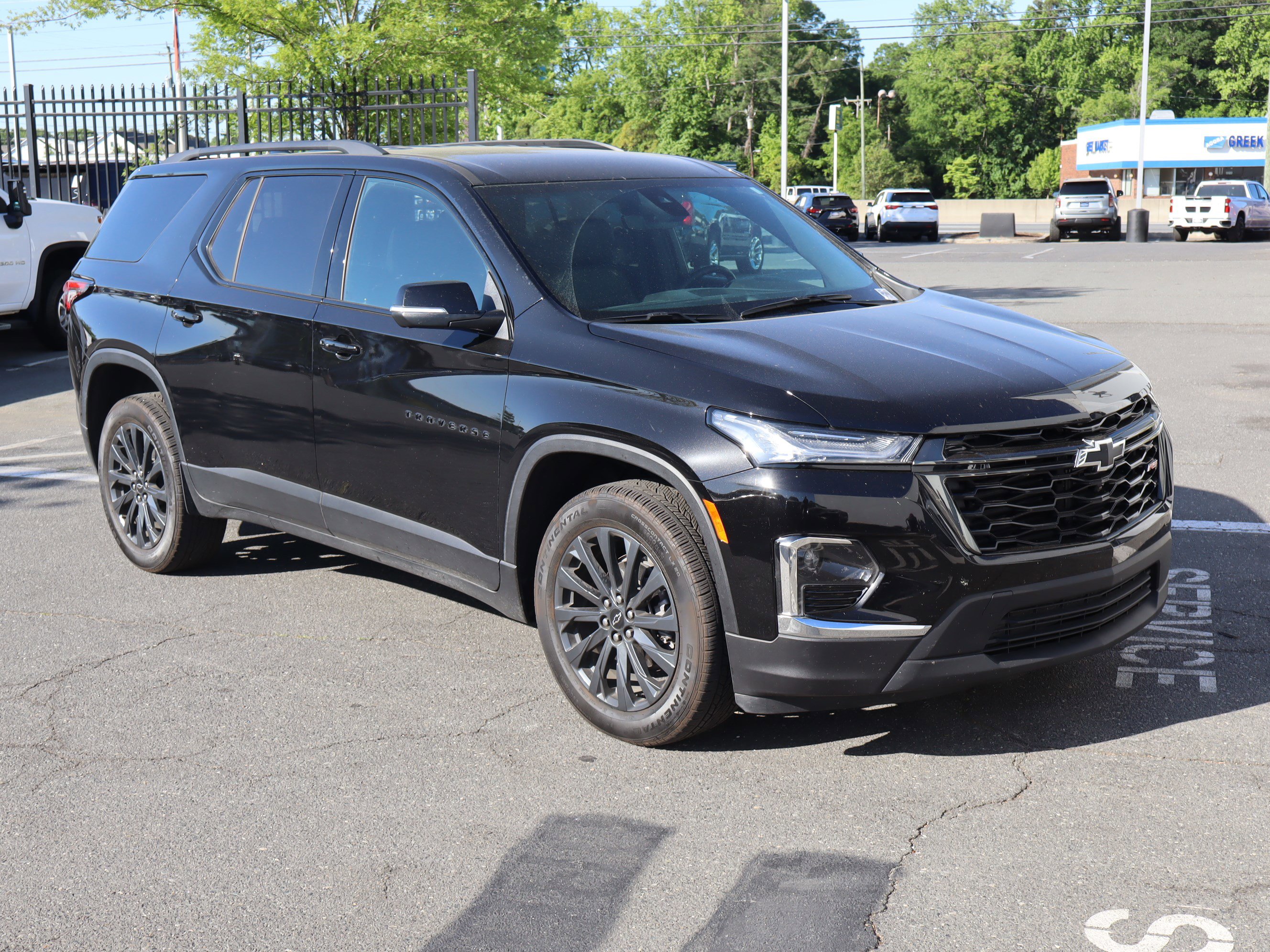 Used 2023 Chevrolet Traverse RS FWD image 14