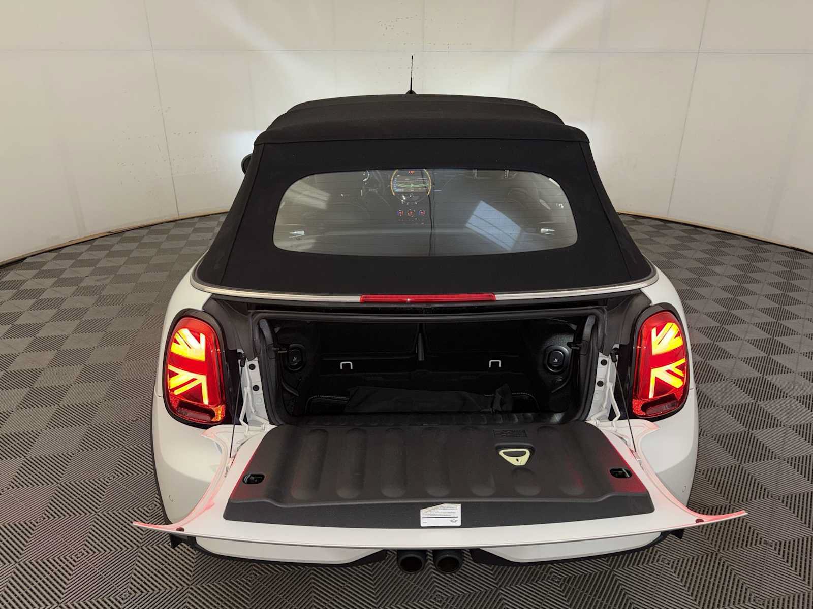 Used 2024 MINI Cooper S FWD image 21