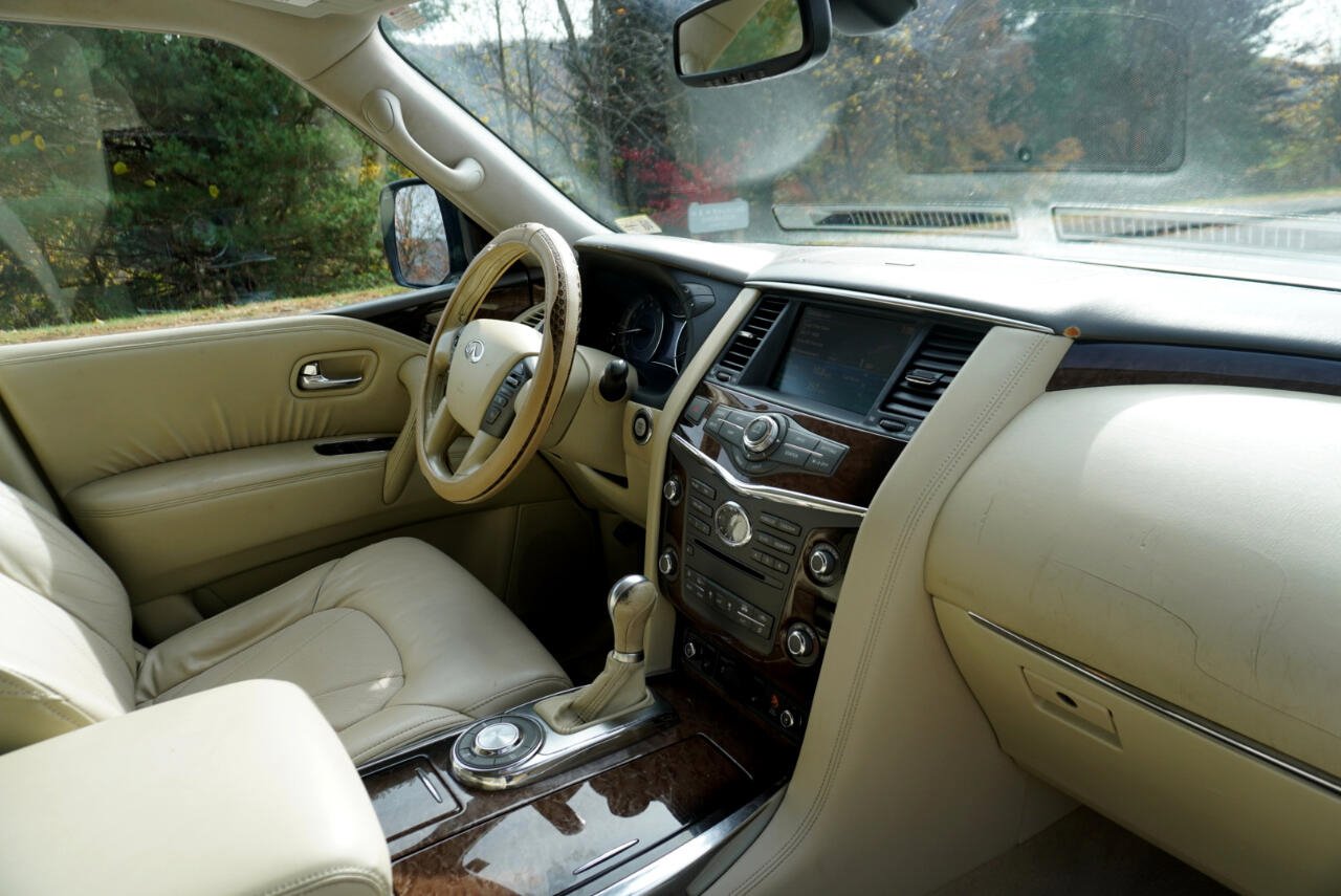 Used 2011 INFINITI QX56 2WD w/ Deluxe Touring Pkg image 26