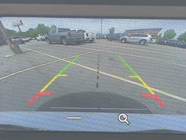 Used 2018 Ford Focus SE w/ SE Appearance Package image 29