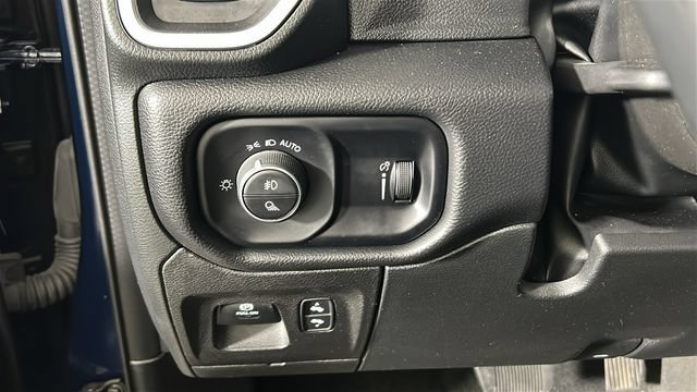 Used 2022 RAM 1500 Big Horn AWD/4WD image 19