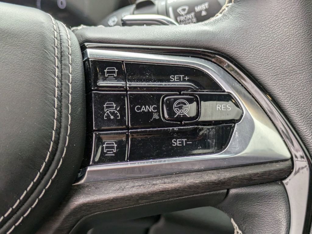 Certified 2024 Jeep Grand Cherokee L Overland w/ Advanced Protech Group III image 16