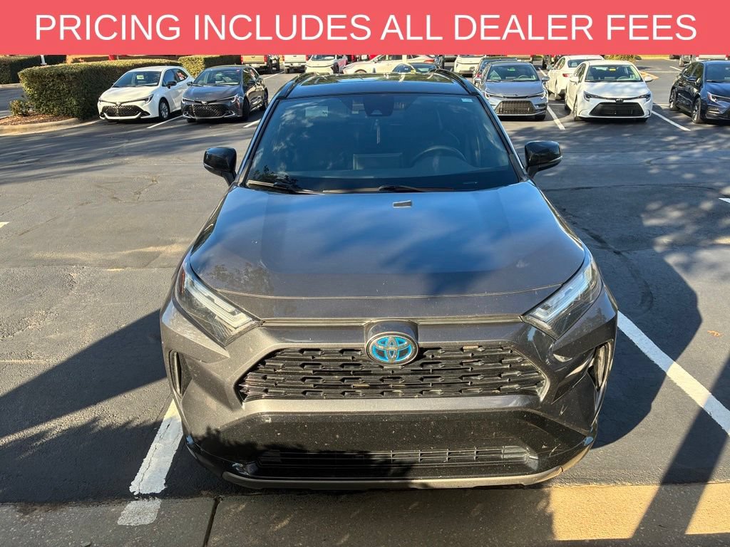 Used 2022 Toyota RAV4 XSE AWD/4WD image 2