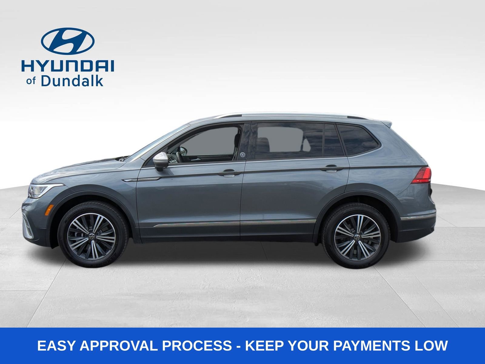 Used 2024 Volkswagen Tiguan Wolfsburg Edition image 2