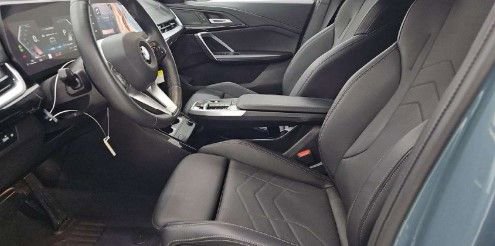 Used 2025 BMW X2 xDrive28i image 4