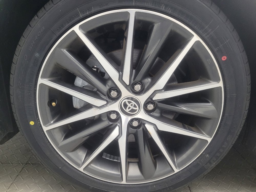 Used 2021 Toyota Camry XLE w/ Navigation Upgrade Package FWD image 31