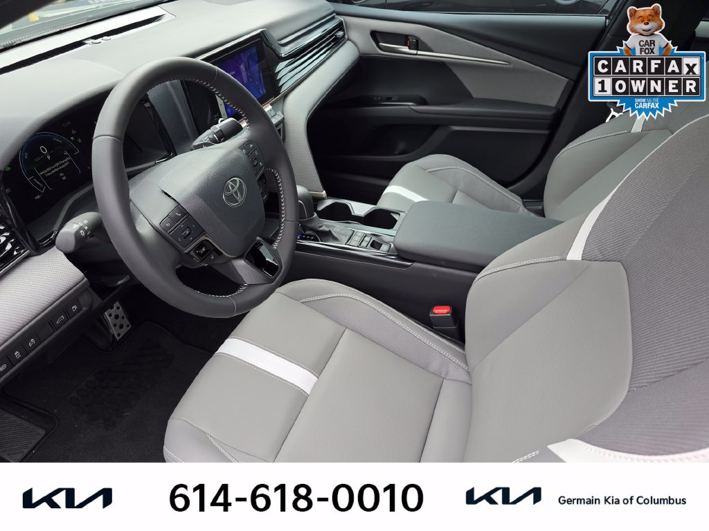 Used 2026 Toyota Camry SE FWD image 17