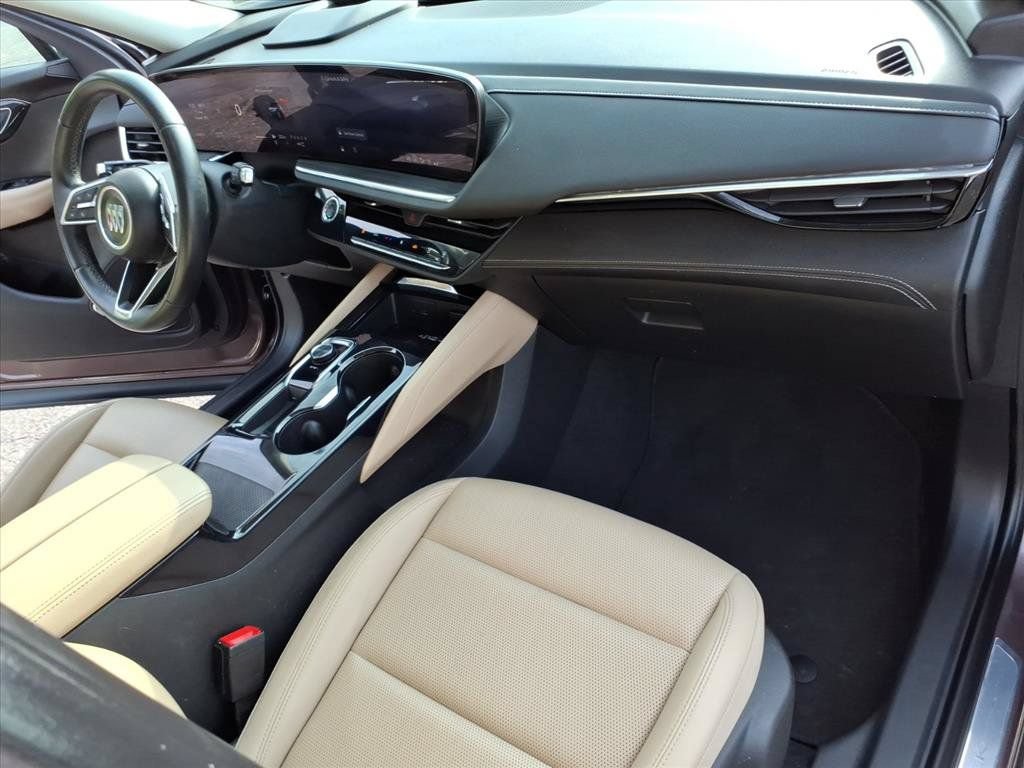 Used 2024 Buick Envision Preferred AWD/4WD image 16