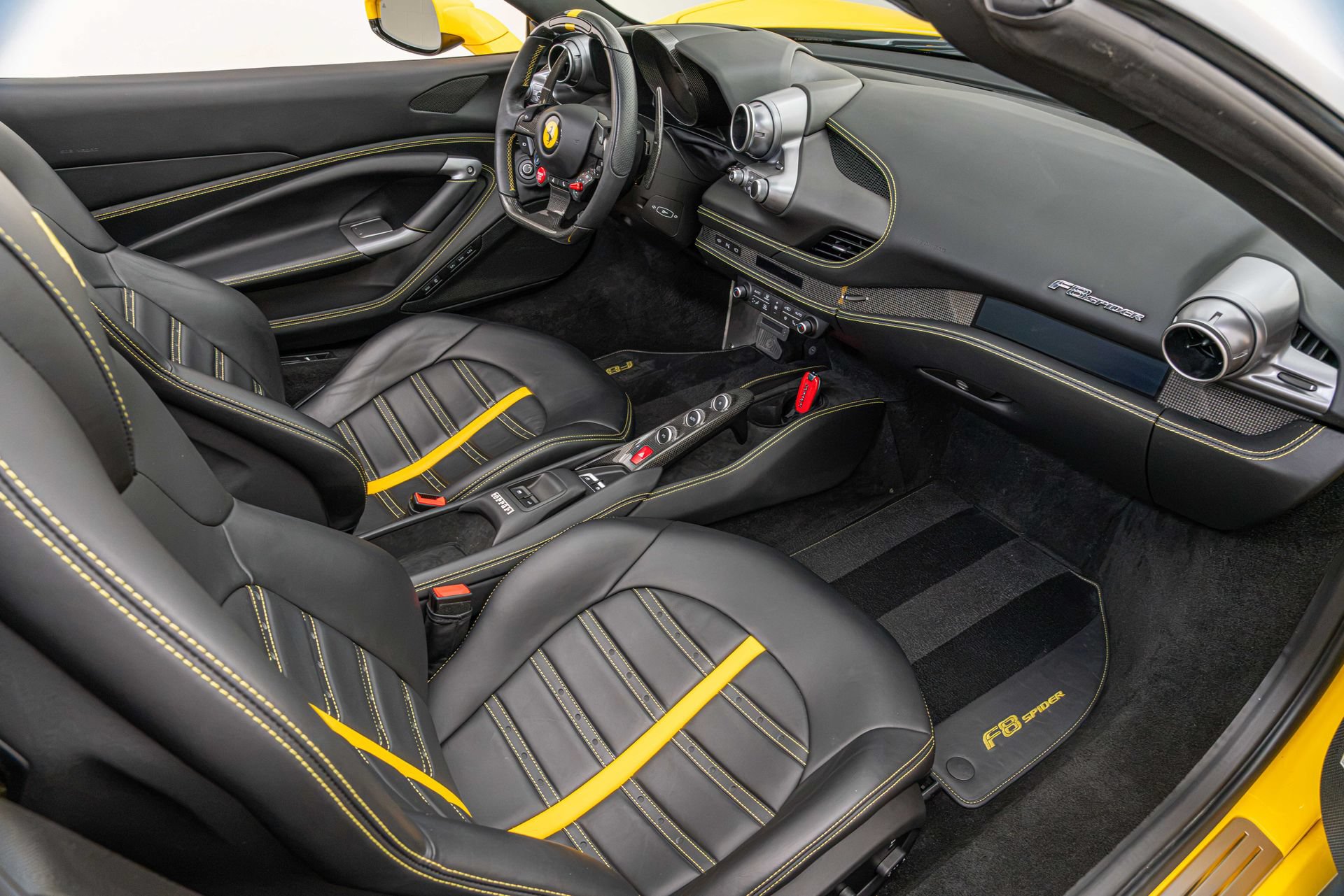 Certified 2022 Ferrari F8 Tributo RWD image 31